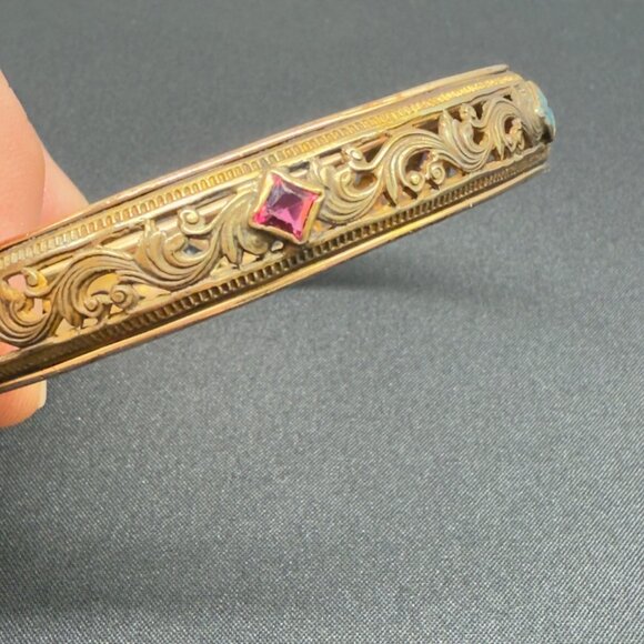 Vintage Filigree Gold and Glass Gem Bangle Bracelet Signed PB&R - Picture 6 of 9